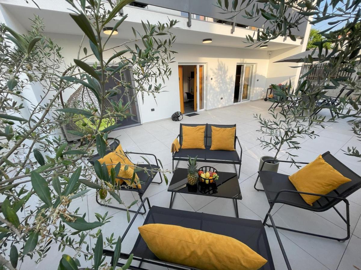 Valkane Beach Apartments Pula Exterior foto